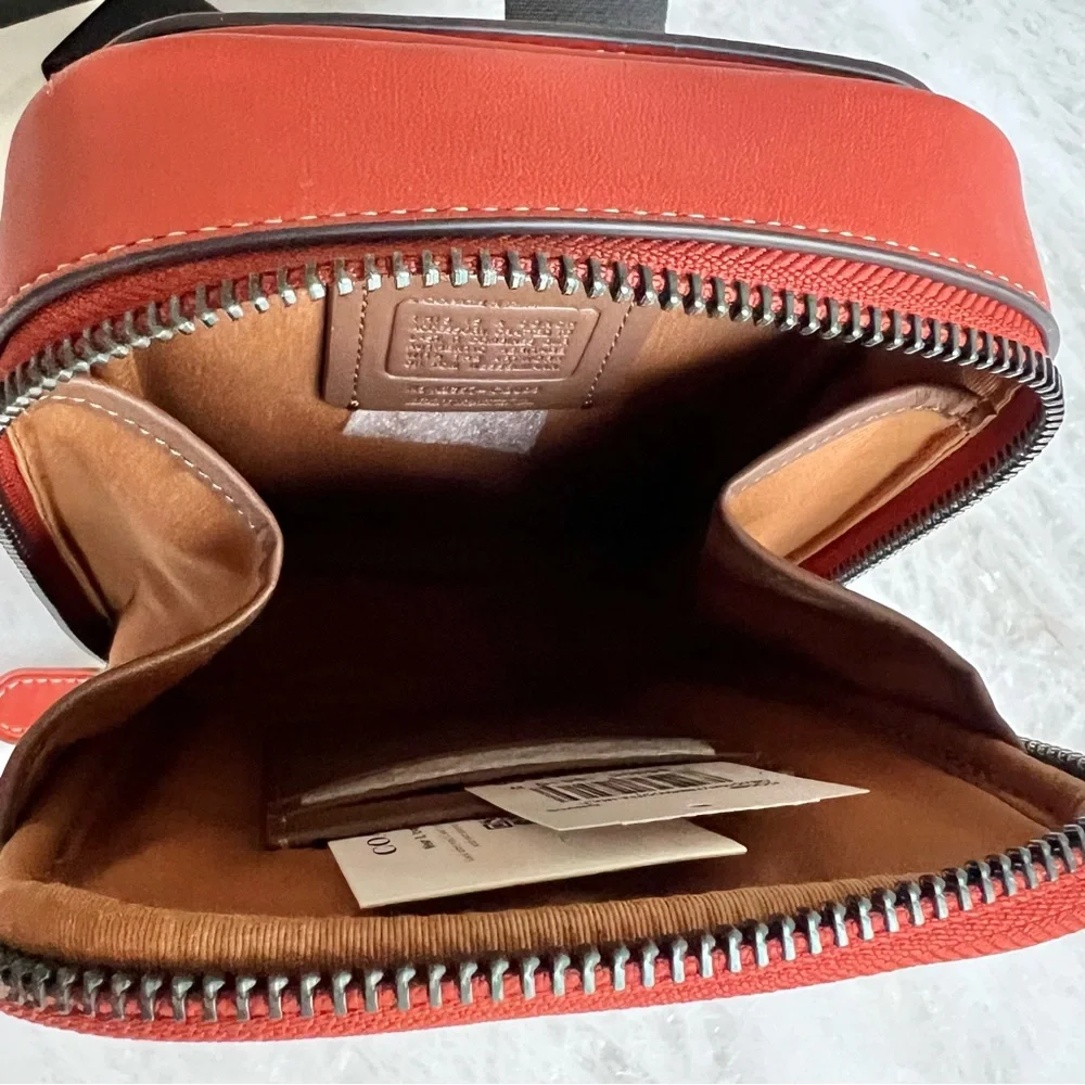 COACH X Tom Wesselmann Red Lips Crossbody 👄😃 - Picture 7 of 8